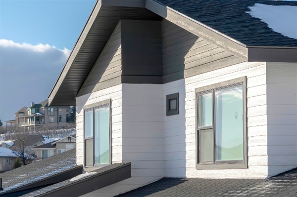 Vinyl vs. Fiber Cement Siding: A Comparison for Minneapolis Homes